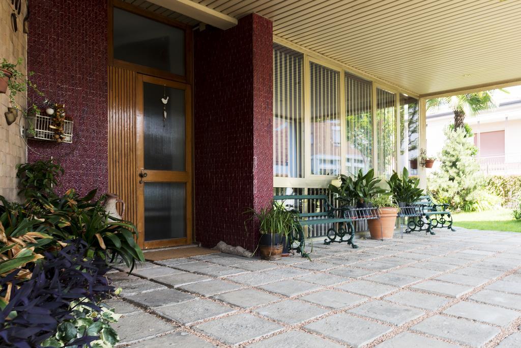 Rooms Villa Bergamo Airport Scanzorosciate Exteriér fotografie