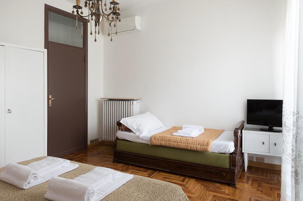 Rooms Villa Bergamo Airport Scanzorosciate Exteriér fotografie